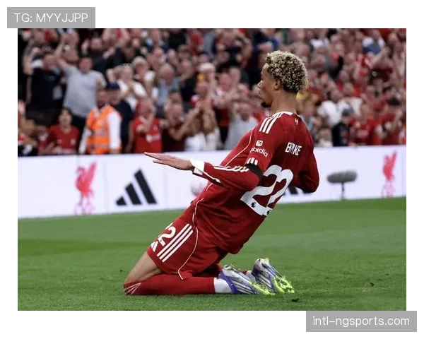 利物浦vs巴黎：埃基蒂克、门德斯、杜埃先后伤退